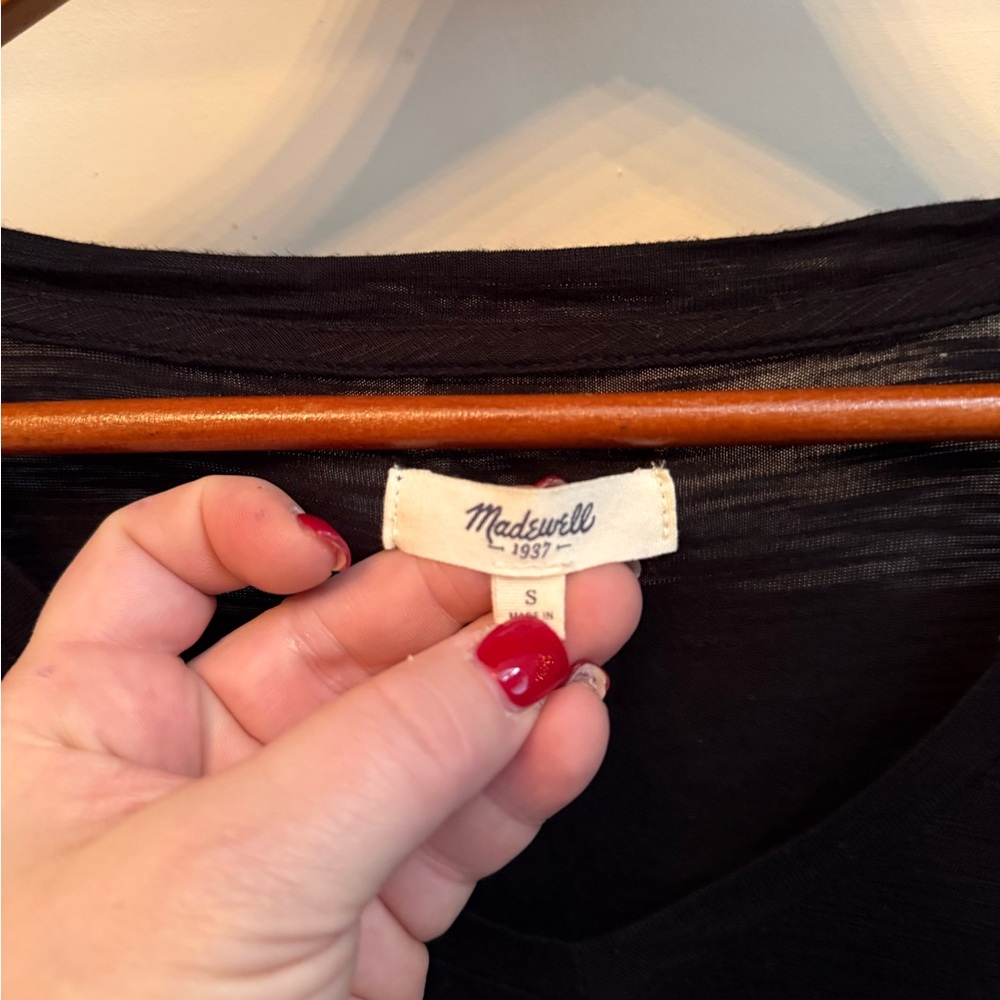 Madewell Black Long Sleeve V-Neck Top women’s small lightweight - Picture 4 of 9